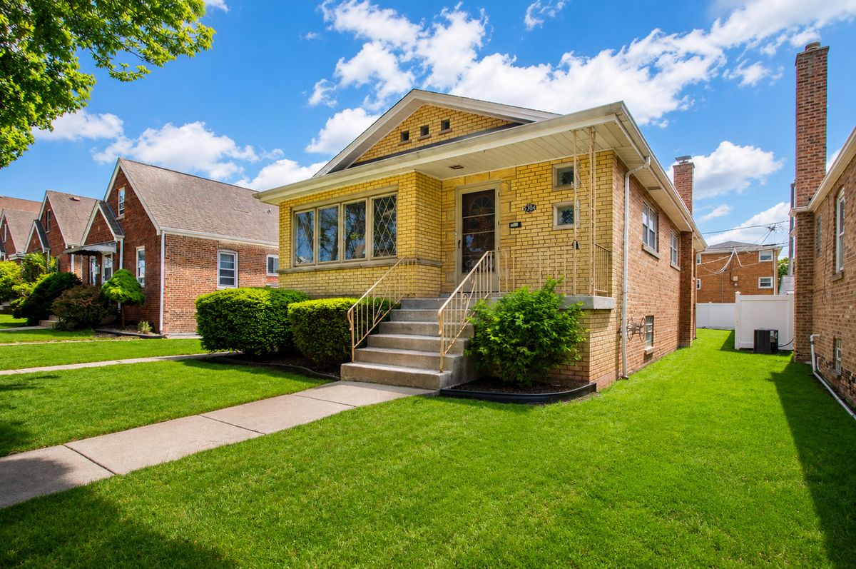 5304 S Mulligan Avenue, Chicago, IL 60638