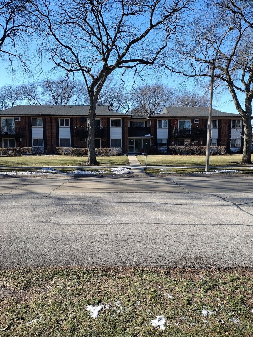 1210 Dale Avenue, Arlington Heights, IL 60004