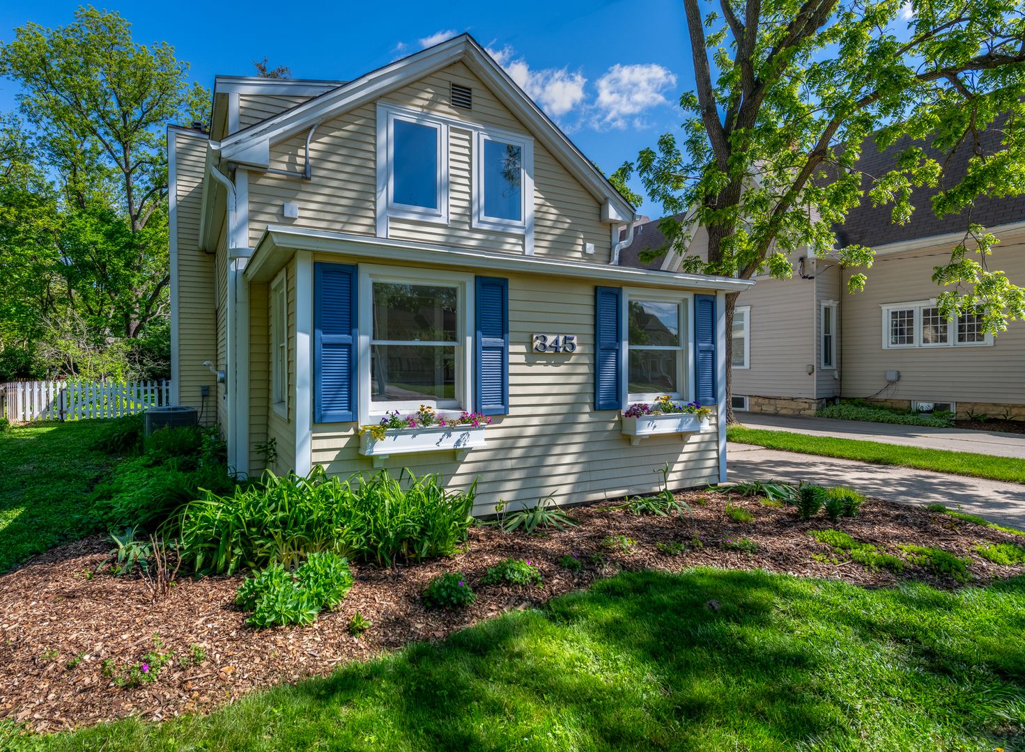 345 Main Street — Batavia, IL 60510