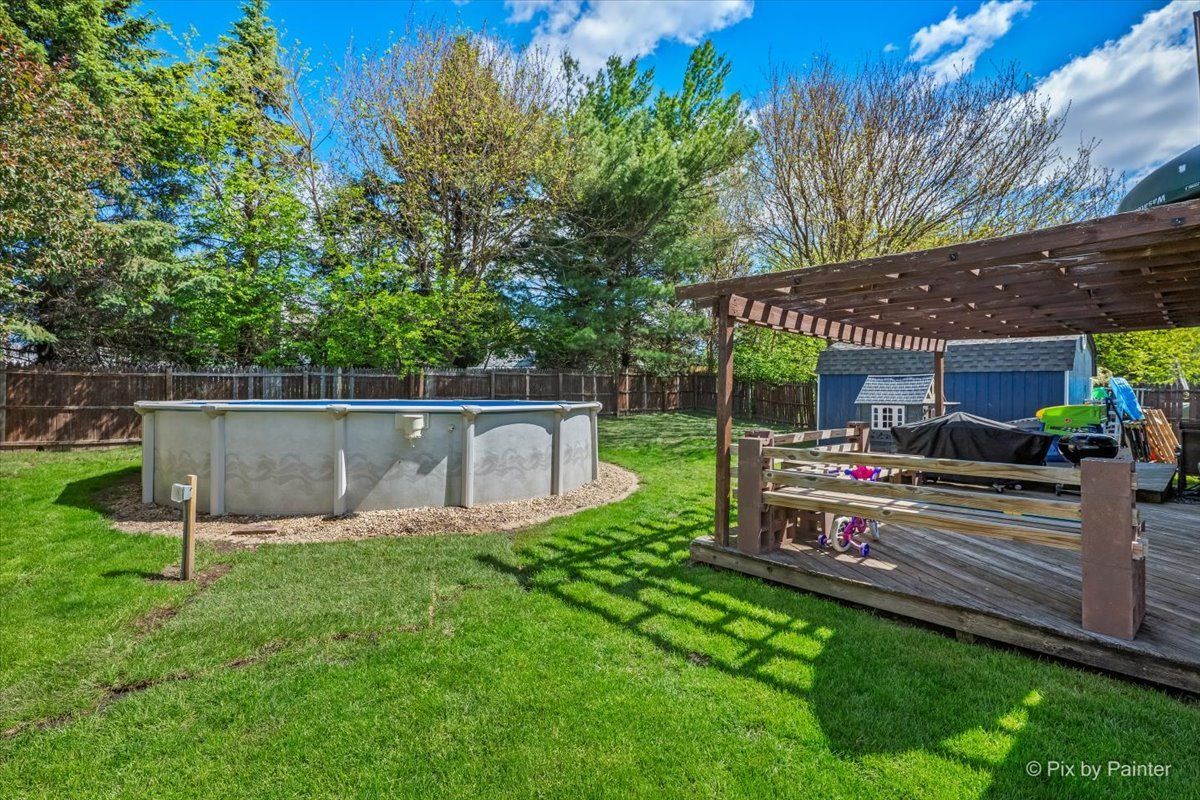 2238 Highfield Lane, Aurora, IL 60504