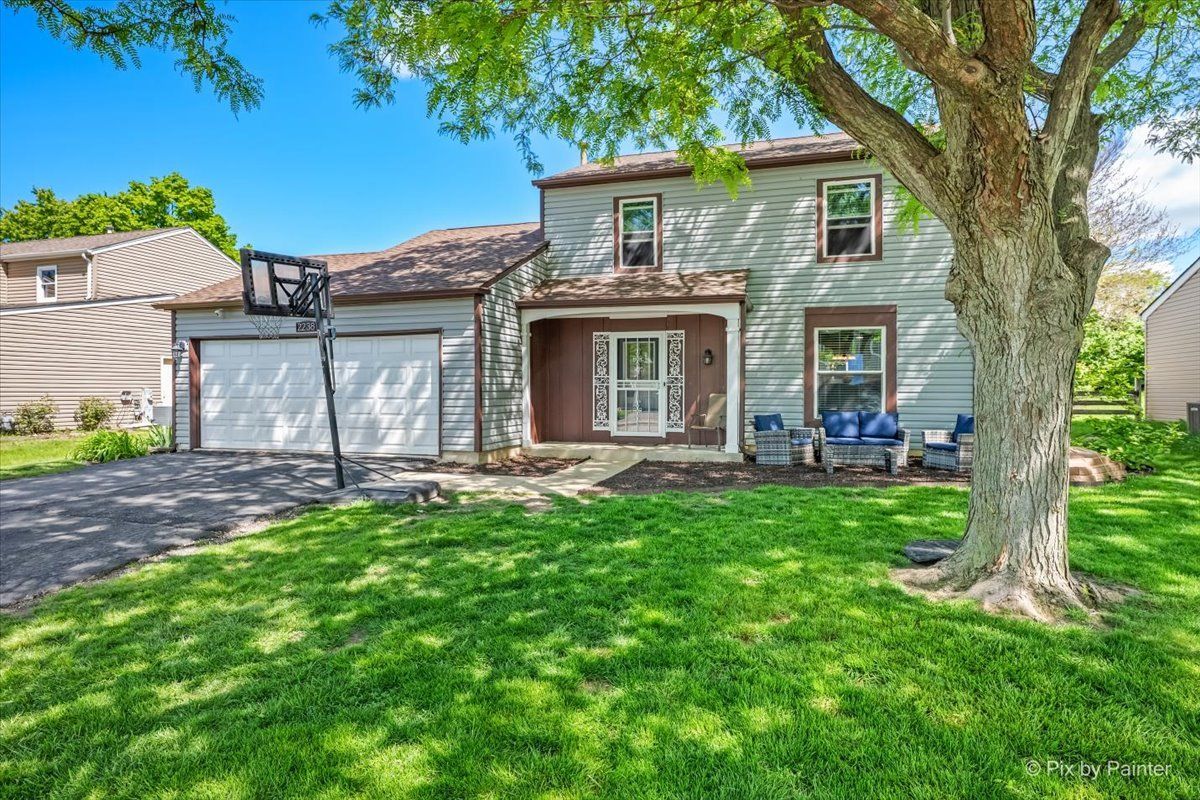 2238 Highfield Lane, Aurora, IL 60504