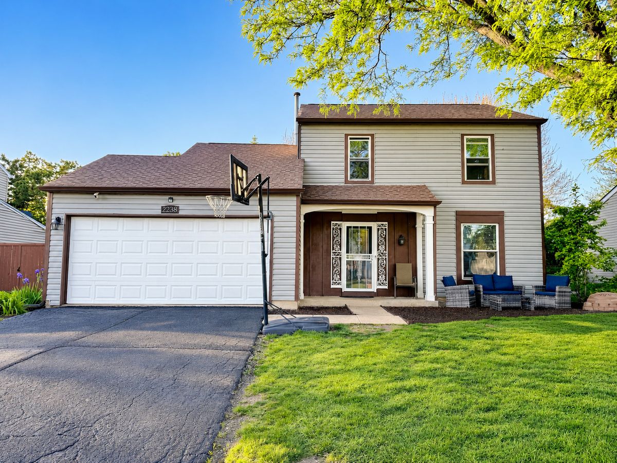 2238 Highfield Lane, Aurora, IL 60504