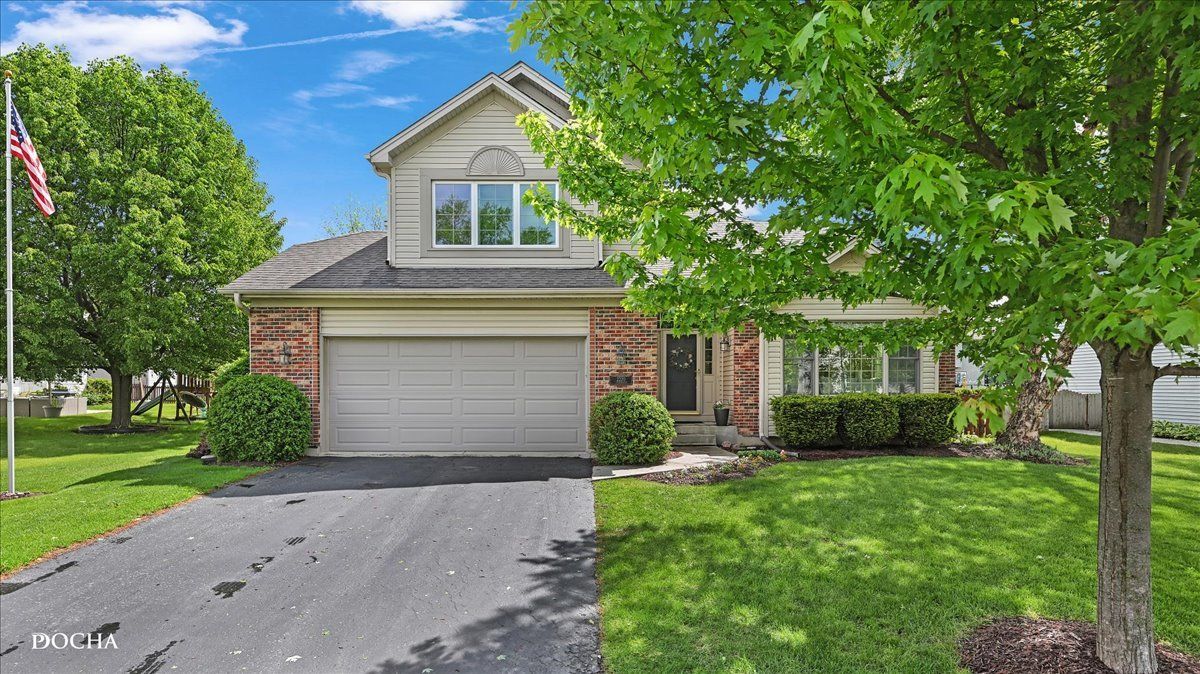 2220 Stonehaven Drive — Plainfield, IL 60586