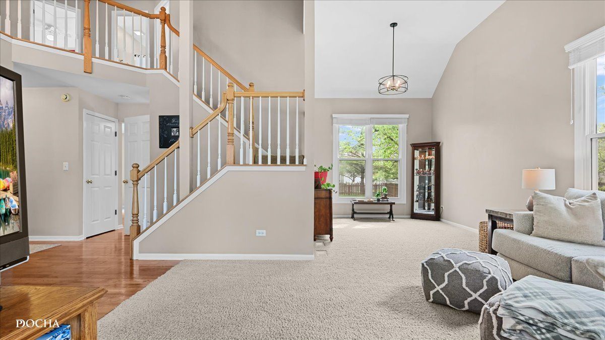 2220 Stonehaven Drive, Plainfield, IL 60586