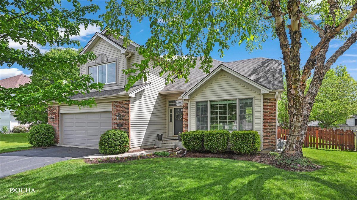 2220 Stonehaven Drive, Plainfield, IL 60586