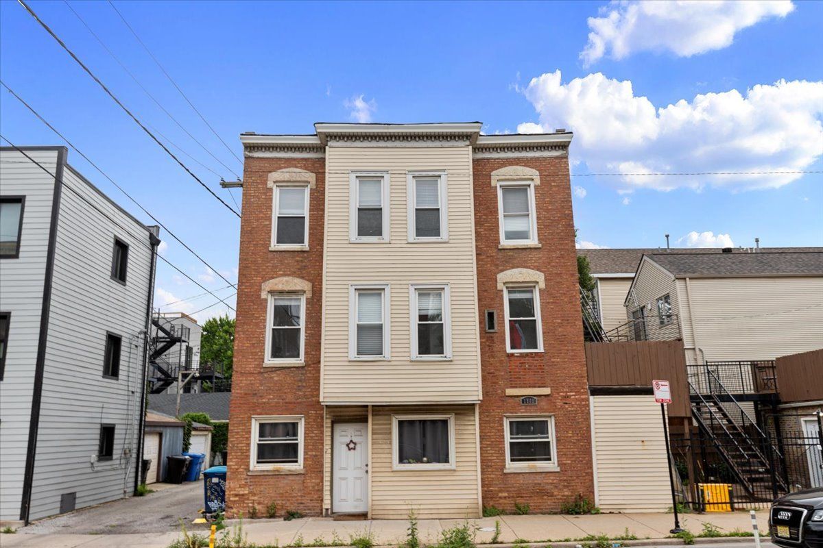 1849 Augusta Boulevard #2, Chicago, IL 60622