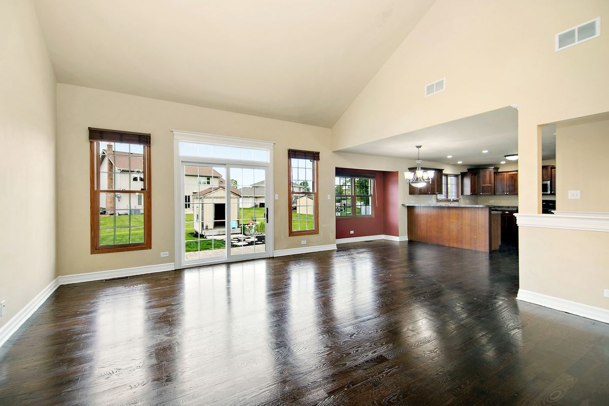 1123 Meadow Path, Manteno, IL 60950