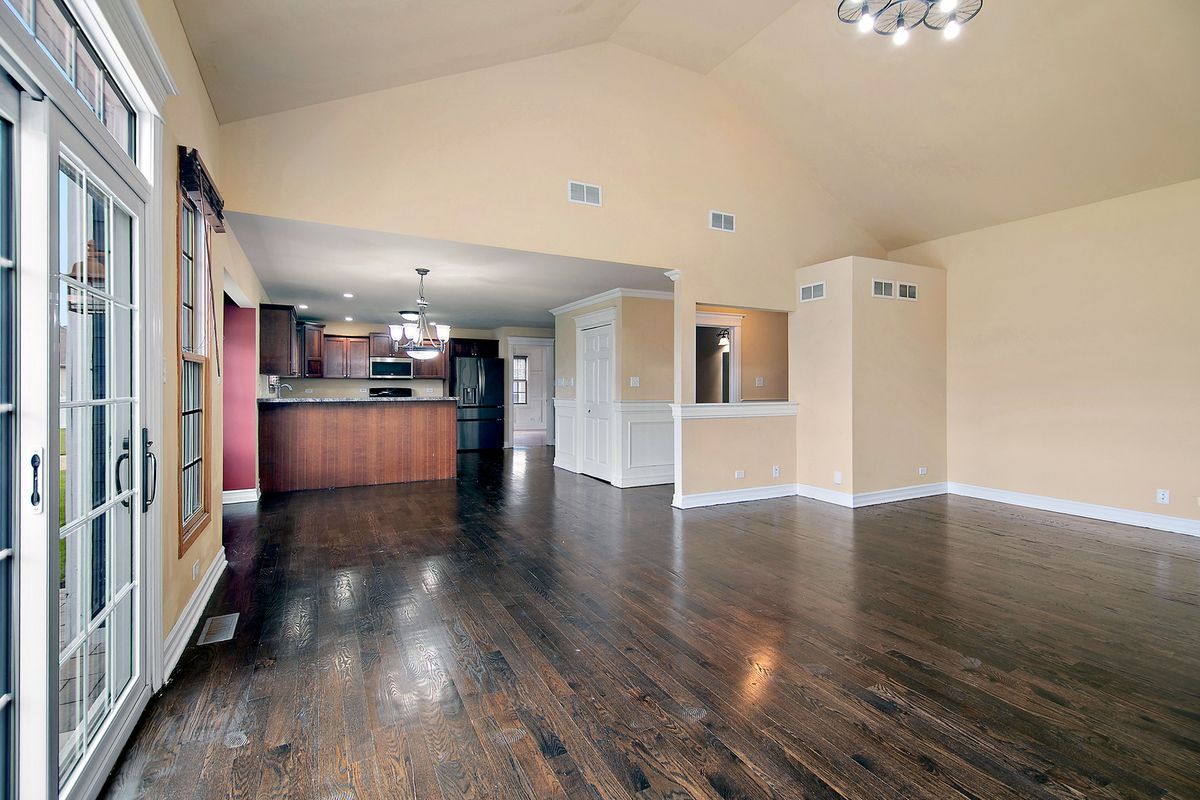 1123 Meadow Path, Manteno, IL 60950