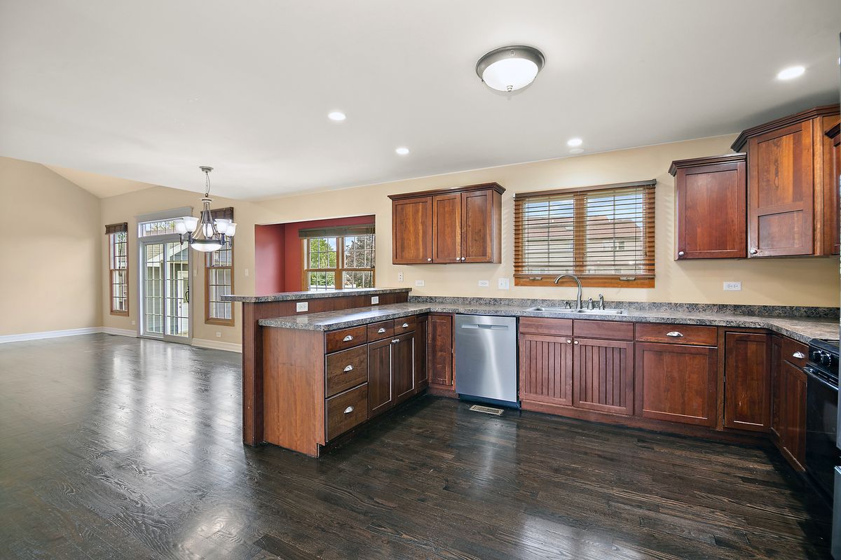 1123 Meadow Path, Manteno, IL 60950