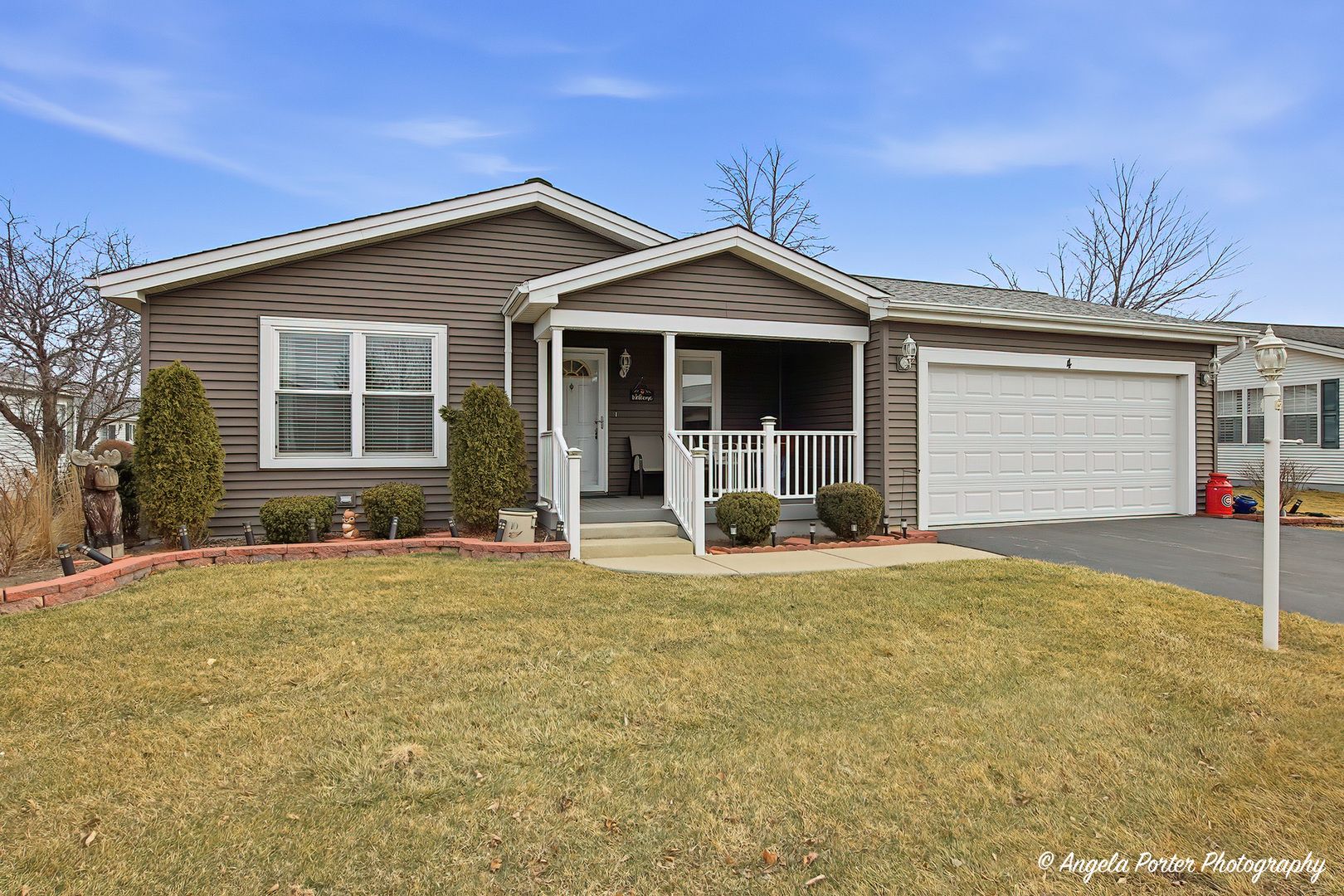 4 Hialeah Court — Grayslake, IL 60030