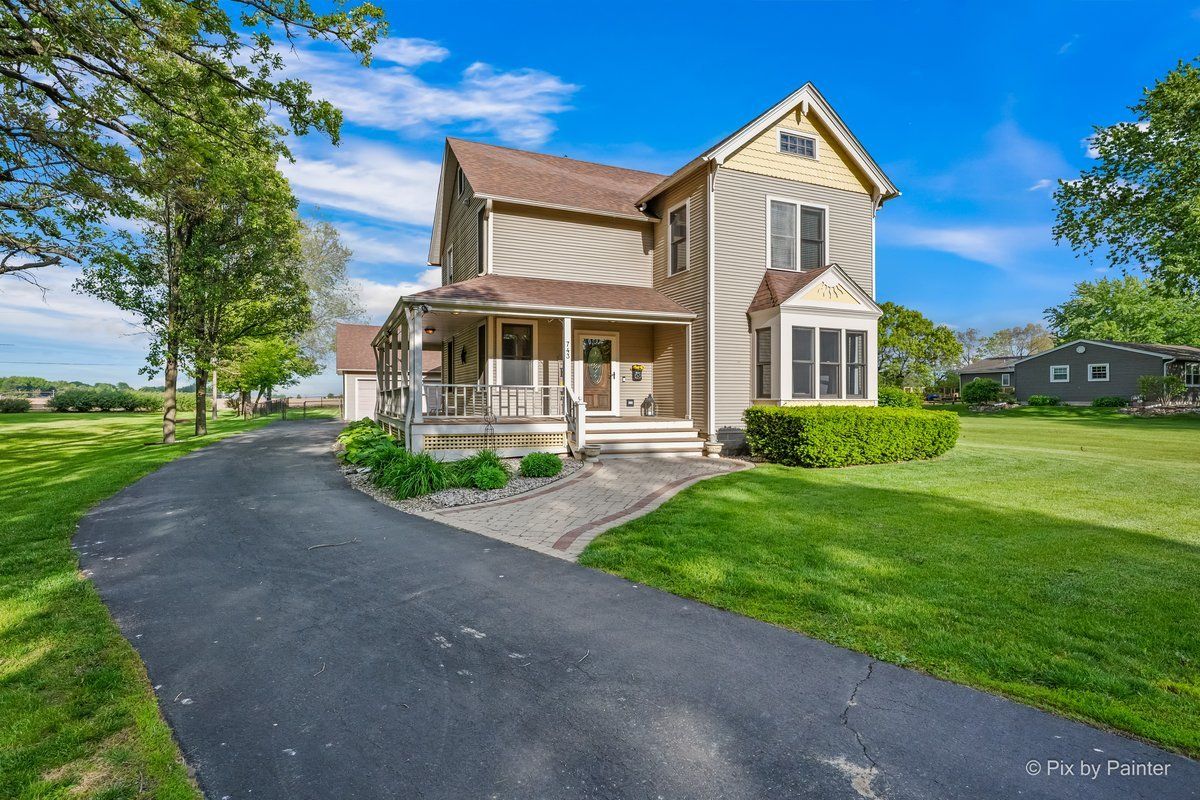 743 Cynthia Drive, Lake Holiday, IL 60548