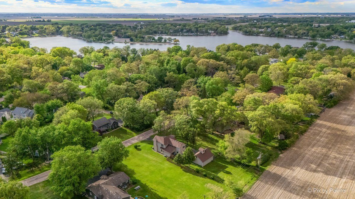 743 Cynthia Drive, Lake Holiday, IL 60548