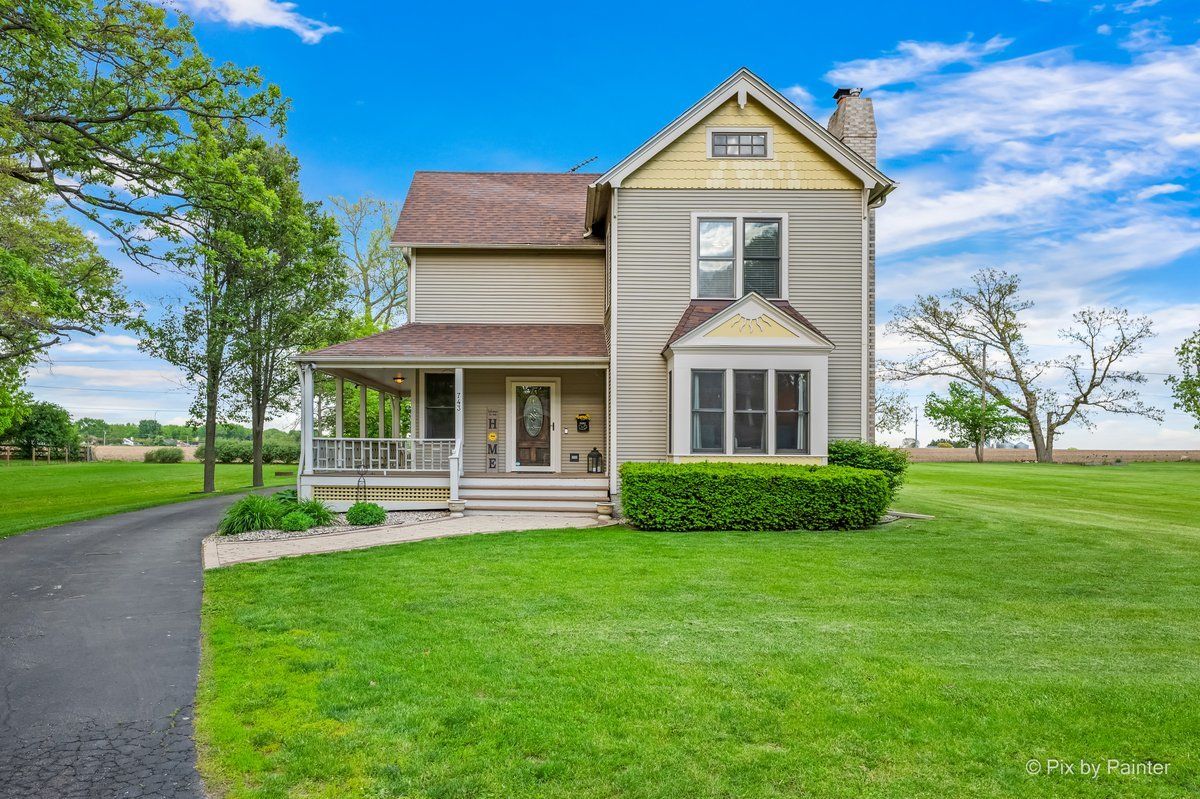 743 Cynthia Drive — Lake Holiday, IL 60548