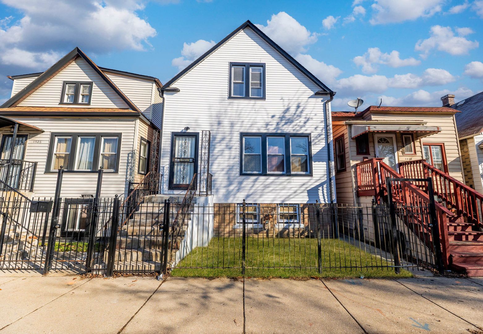 4924 W Congress Parkway — Chicago, IL 60644