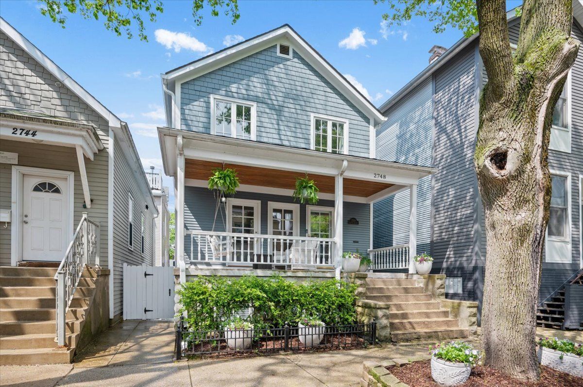 2748 N KENMORE Avenue, Chicago, IL 60614