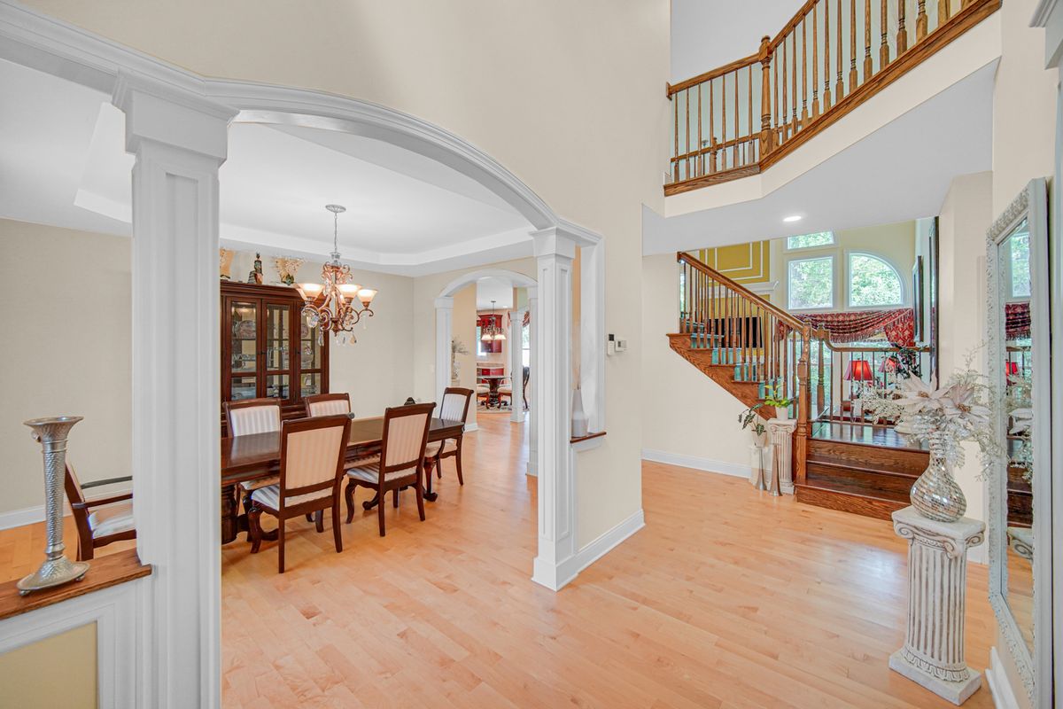 706 Wehrli Drive, Naperville, IL 60540