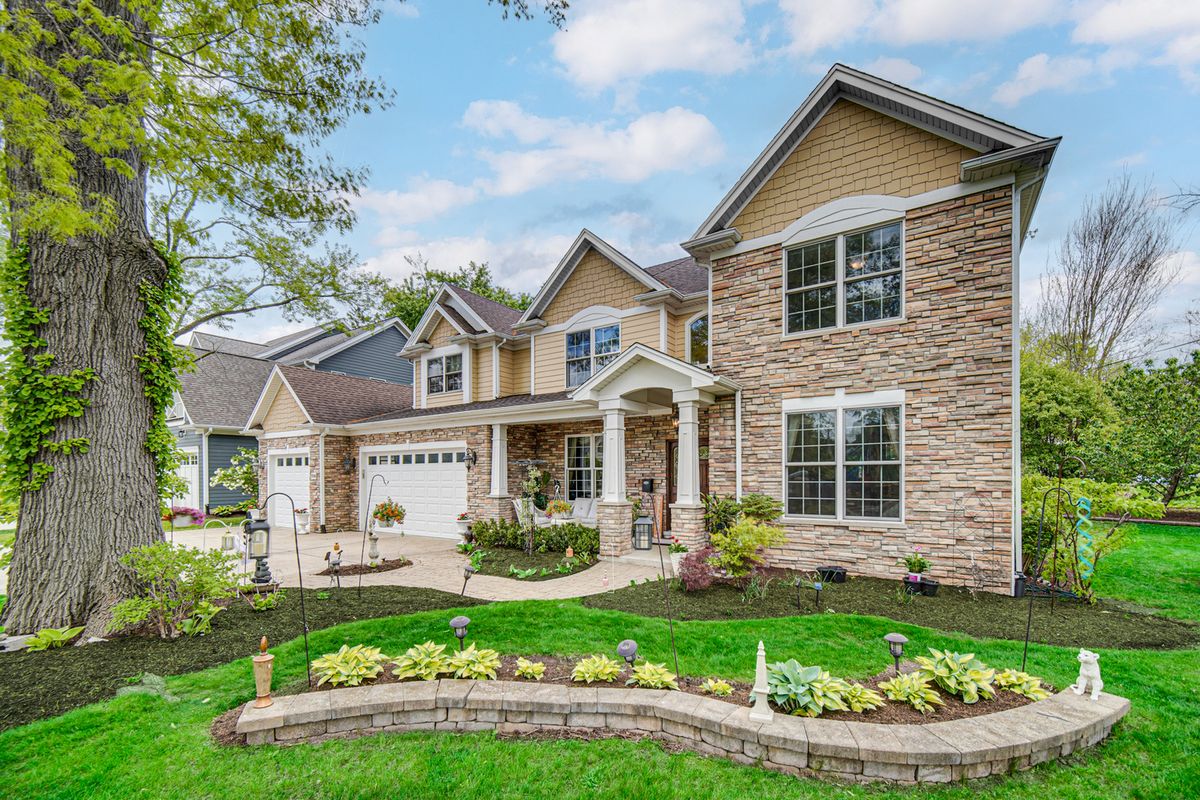 706 Wehrli Drive, Naperville, IL 60540