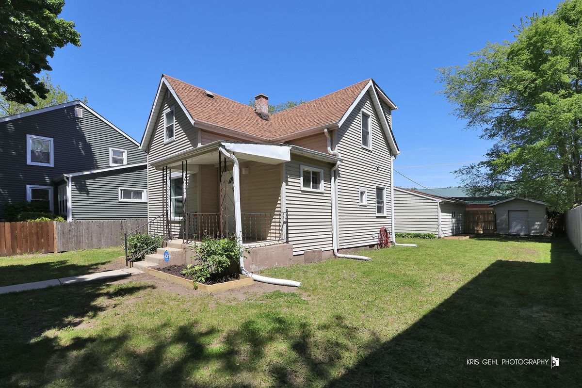 3233 Elisha Avenue, Zion, IL 60099