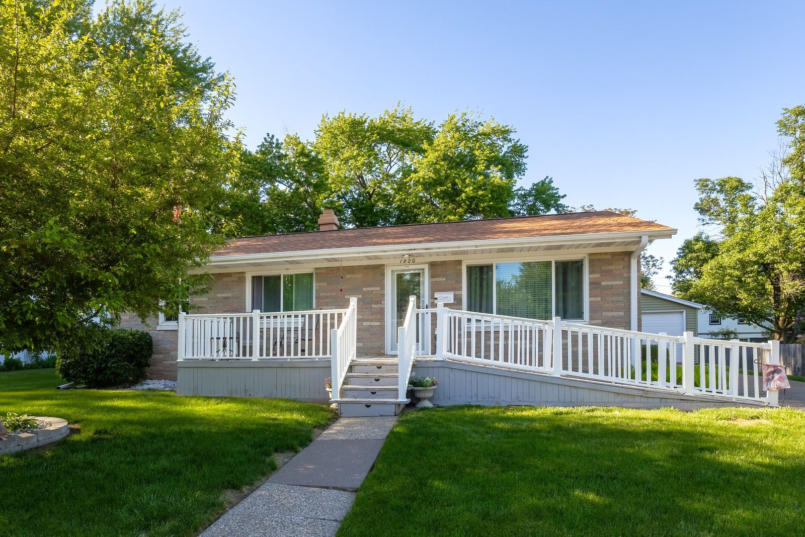 1920 E 31st Street — Davenport, IA 52807
