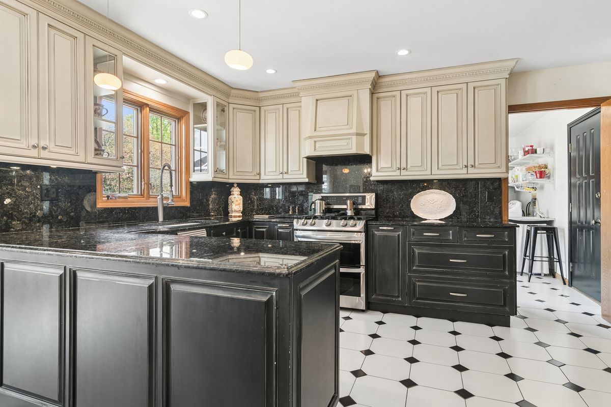 803 Waltz Court, Prospect Heights, IL 60070