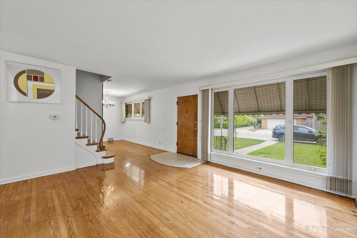 5216 Lee Street, Skokie, IL 60077