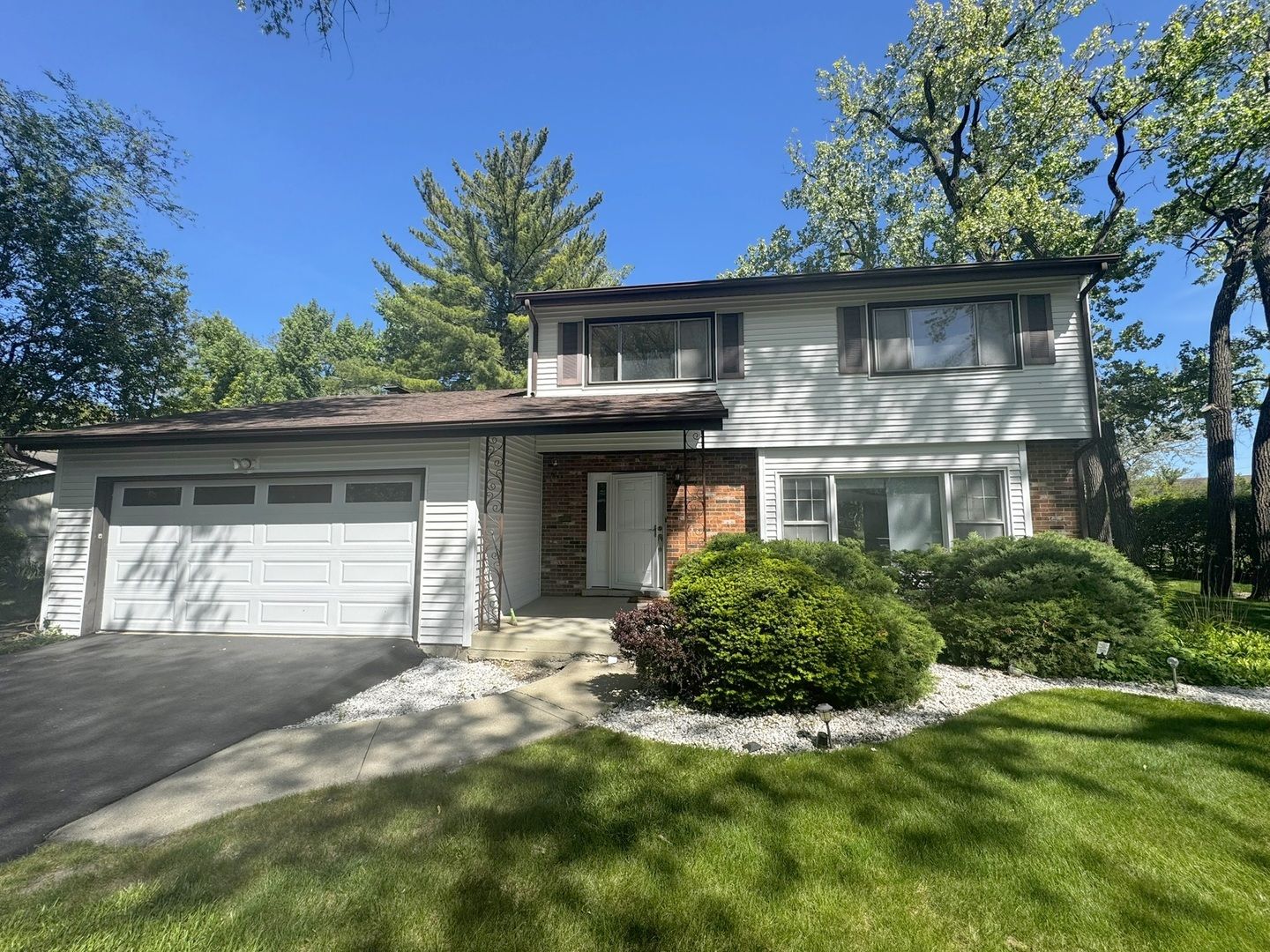 1935 Birch Road — Northbrook, IL 60062