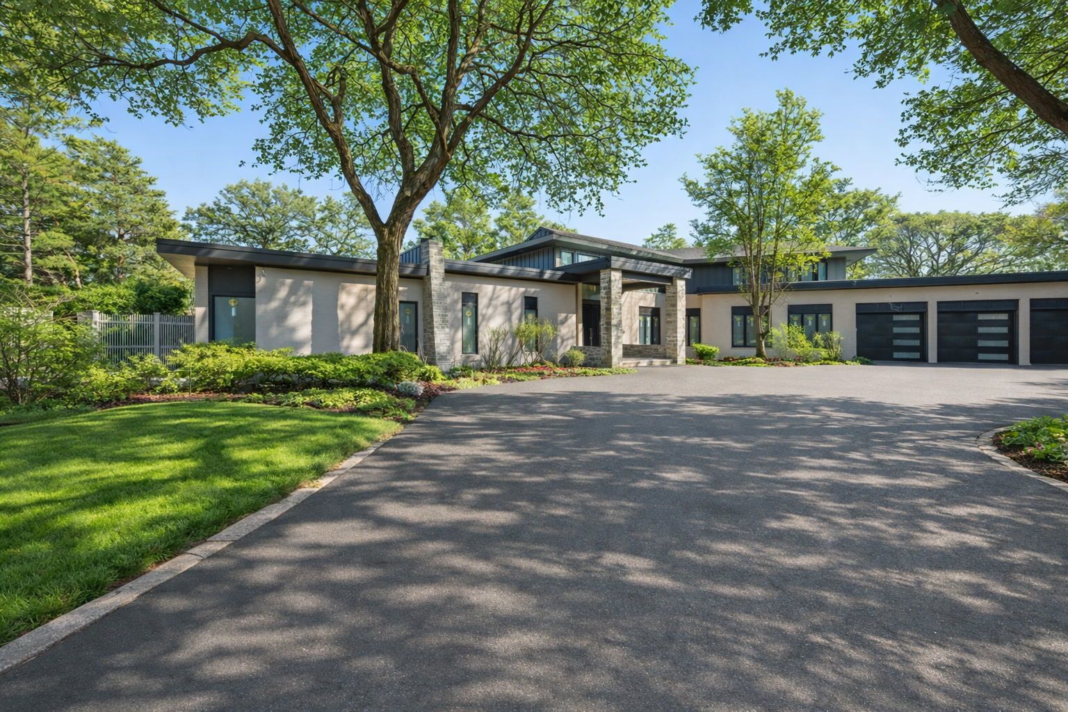 411 Woodland Court — Glenview, IL 60025