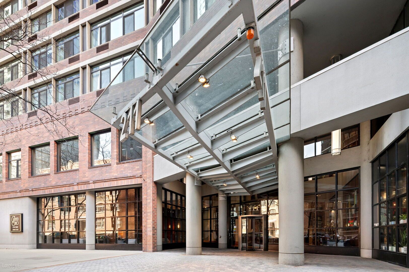 211 E Ohio Street #2915 — Chicago, IL 60611
