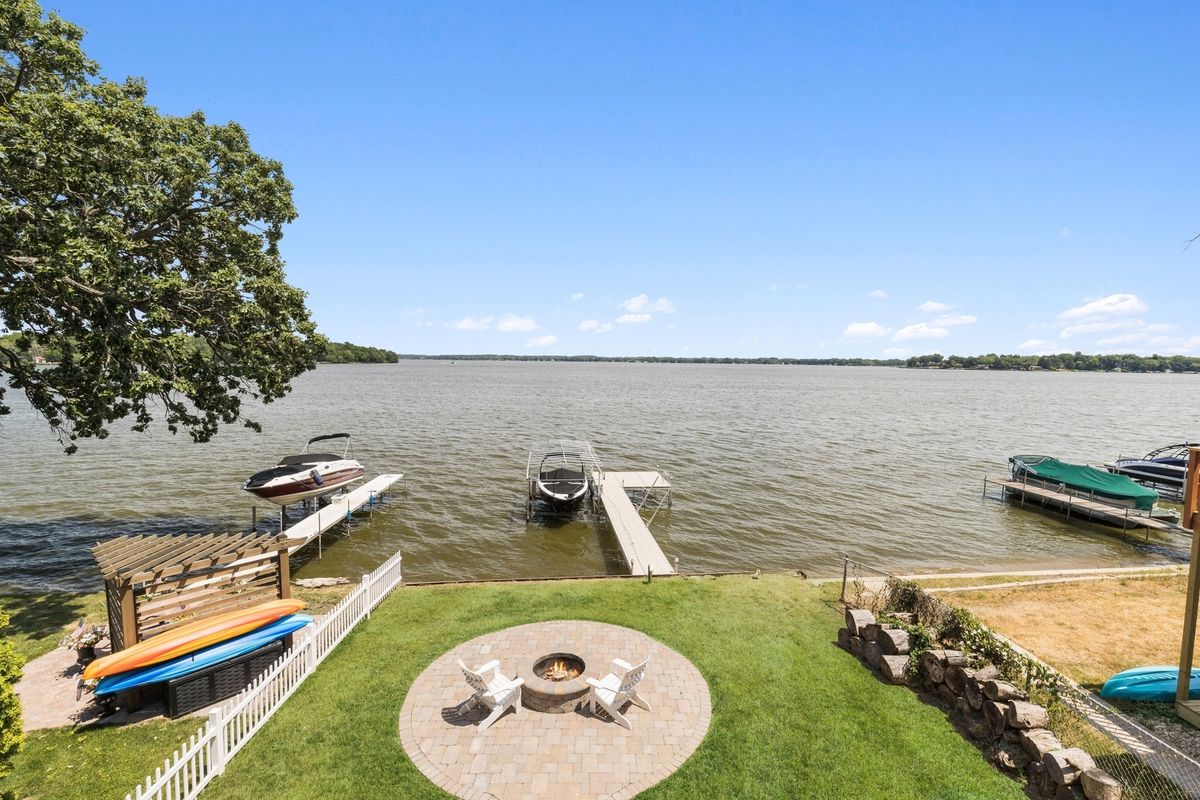 107 Hillside Court, Fox Lake, IL 60020