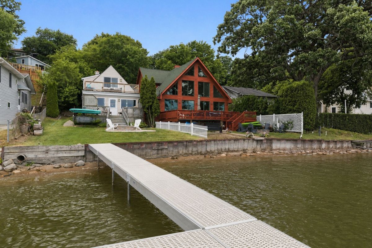 107 Hillside Court, Fox Lake, IL 60020