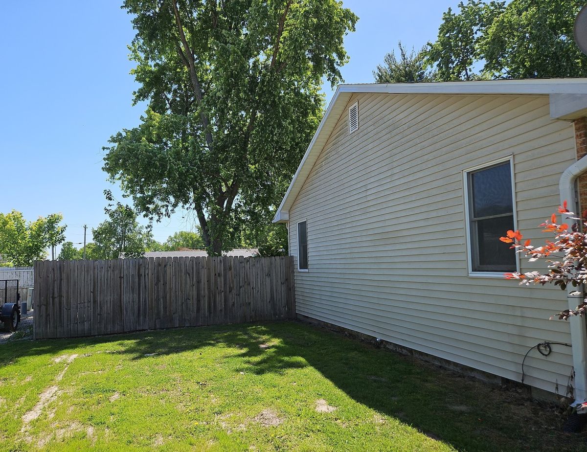 142 Fielder Drive, Salem, IL 62881