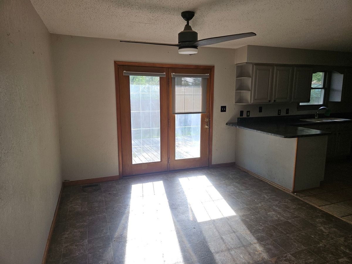 142 Fielder Drive, Salem, IL 62881