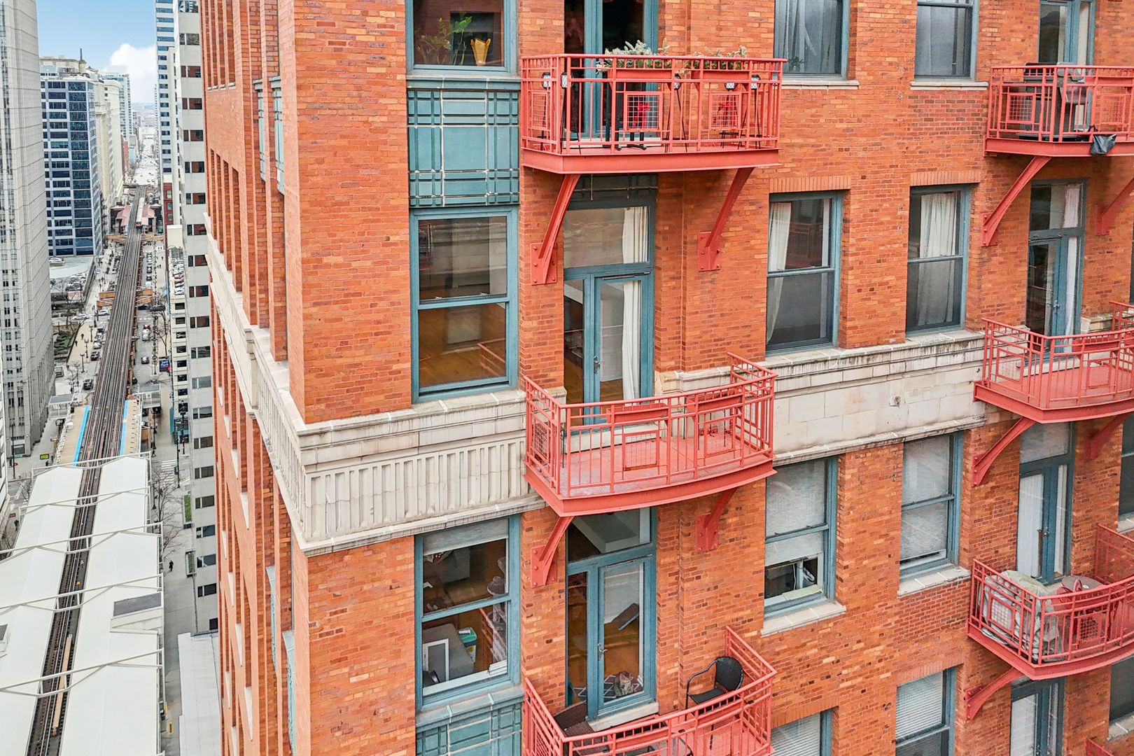 208 W Washington Street #1910 — Chicago, IL 60606