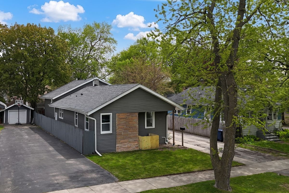 127 N Victory Street, Waukegan, IL 60085