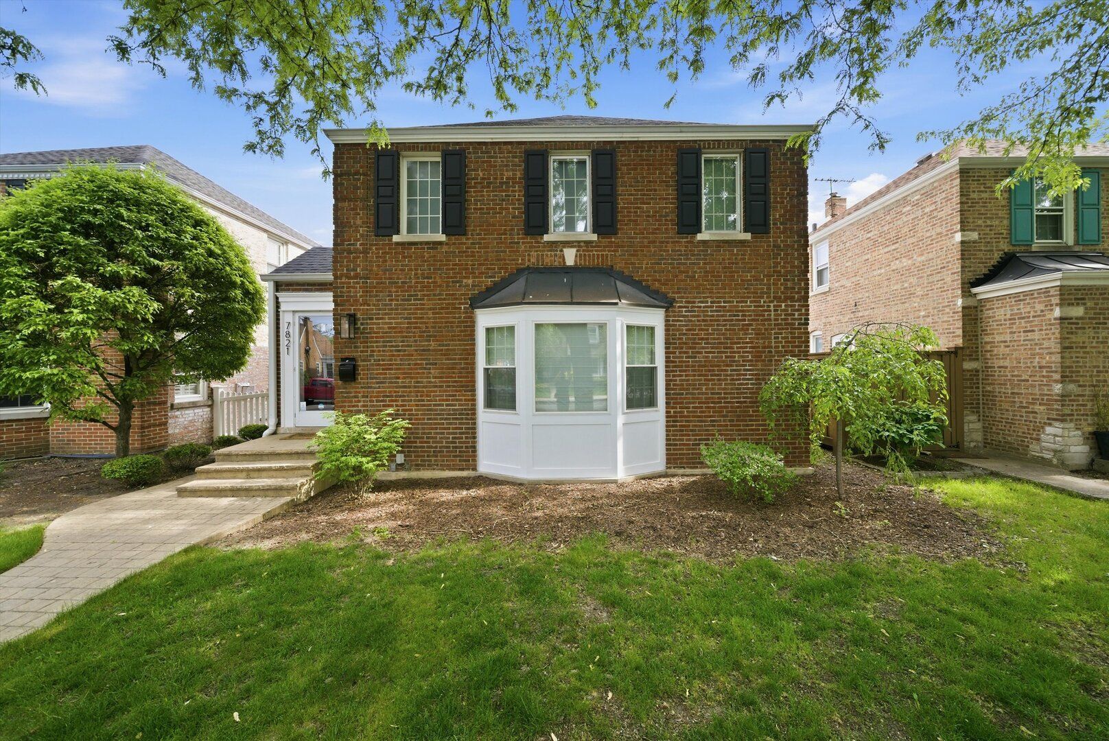 7821 W Thorndale Avenue — Chicago, IL 60631
