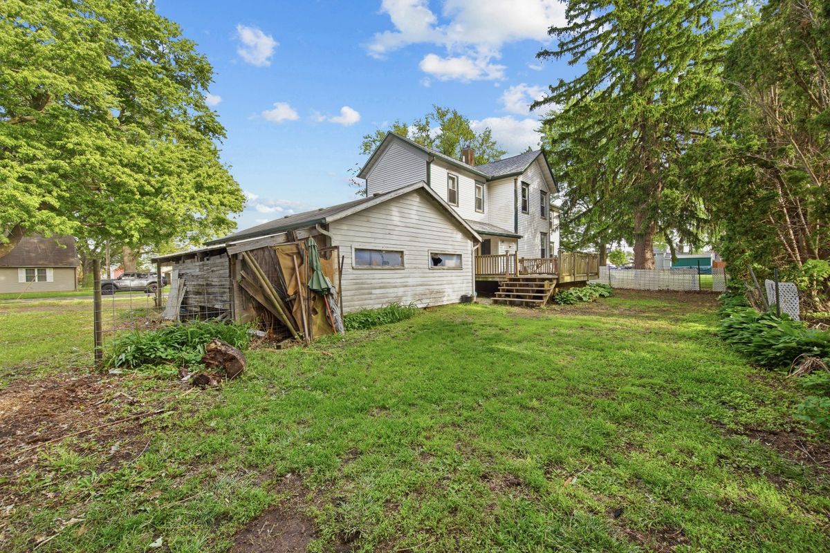 200 W Locust Street, Cambridge, IL 61238