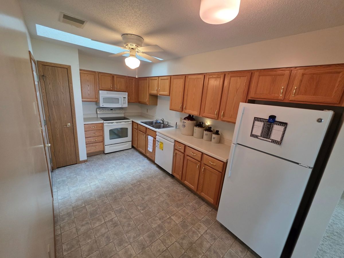 2503 Megan Court #B, Sterling, IL 61081