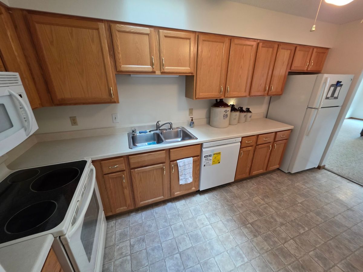 2503 Megan Court #B, Sterling, IL 61081