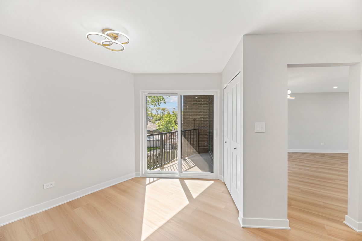 5019 MULFORD Street #201, Skokie, IL 60077