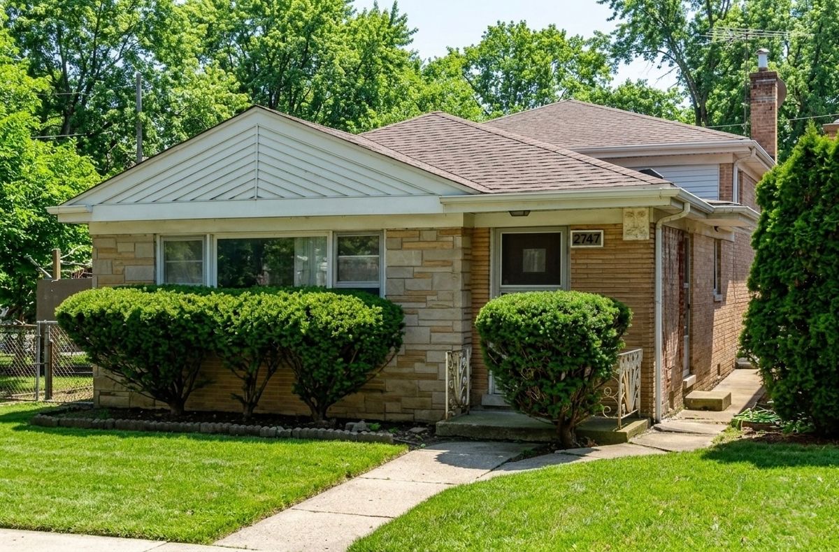 2747 W Lunt Avenue, Chicago, IL 60645