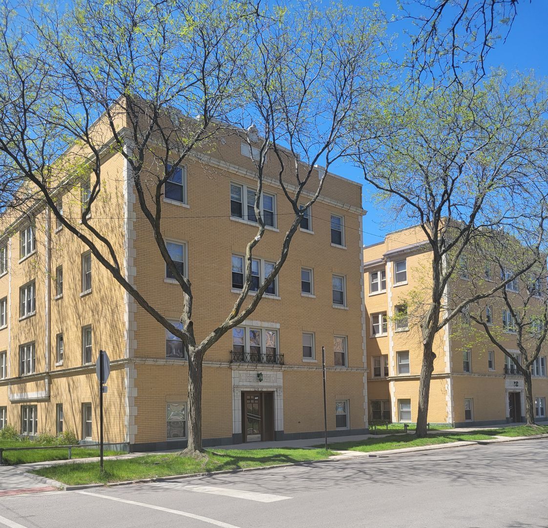 5230 N Rockwell Street #1, Chicago, IL 60625