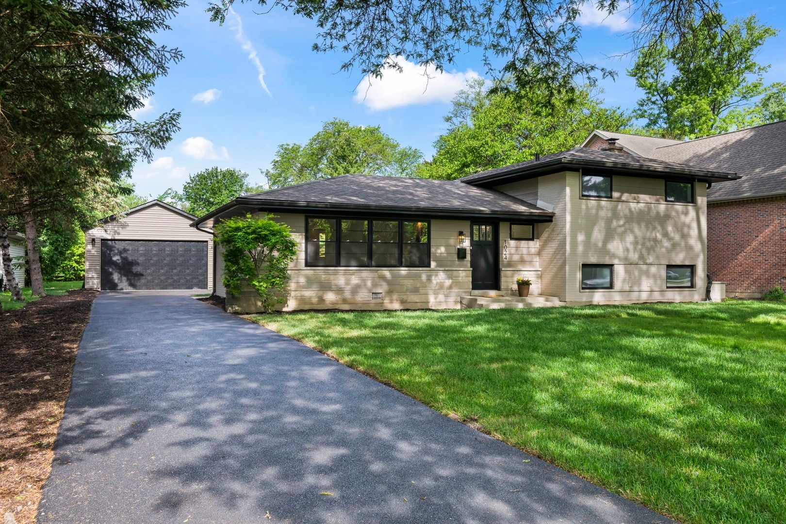 1024 Arbor Lane — Glenview, IL 60025