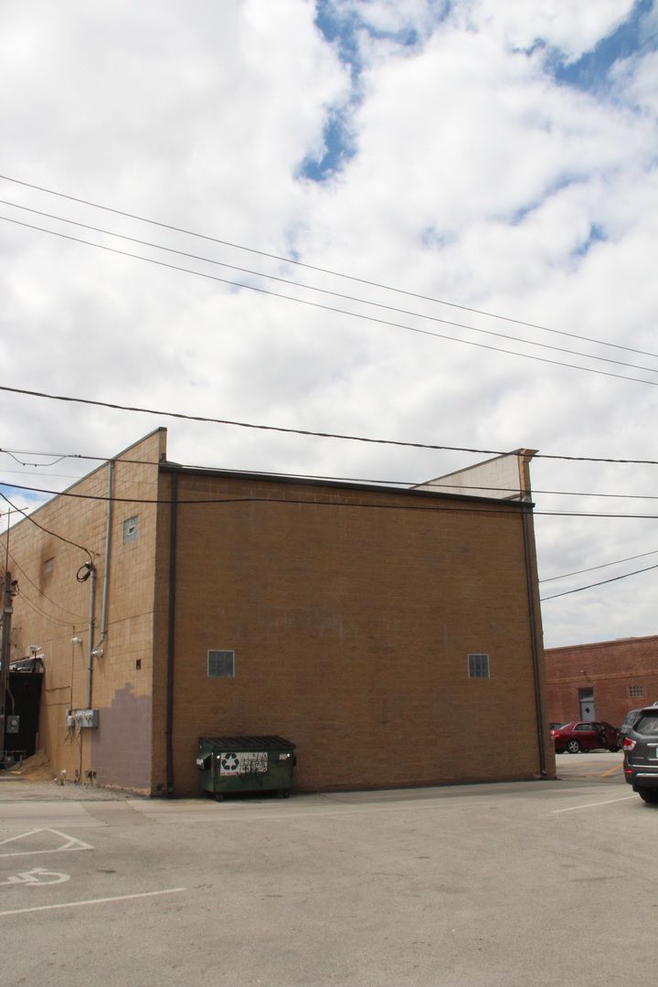 6135 S Archer Avenue, Summit, IL 60501