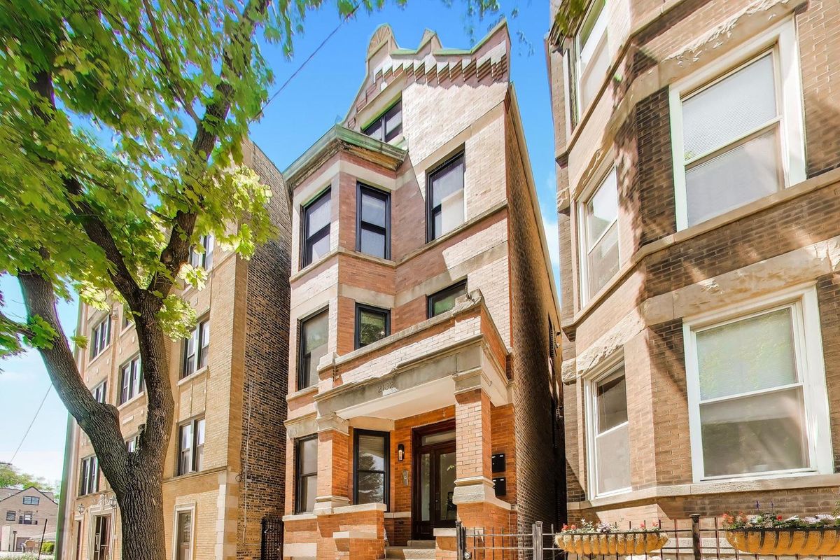 2132 N Oakley Avenue #1, Chicago, IL 60647