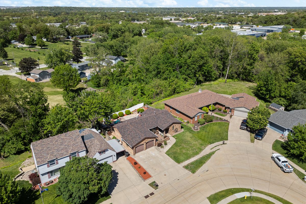 1705 85th Avenue W, Rock Island, IL 61201