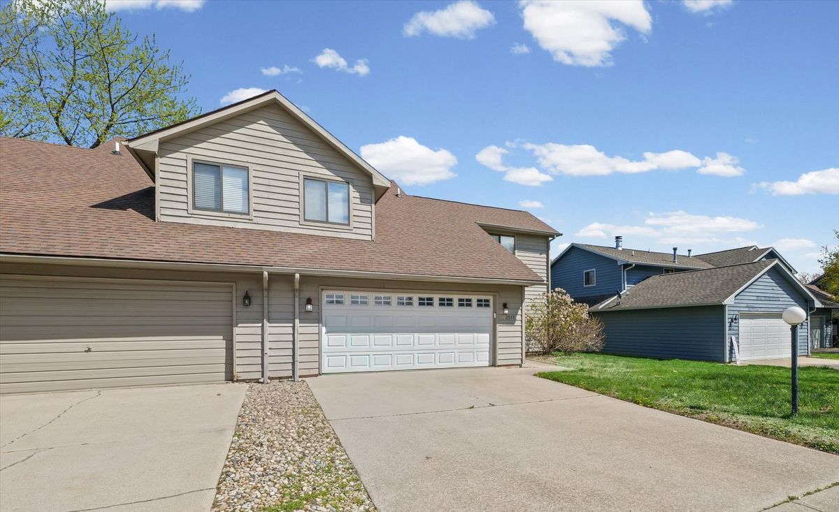 2515 Clayton Boulevard, Champaign, IL 61822