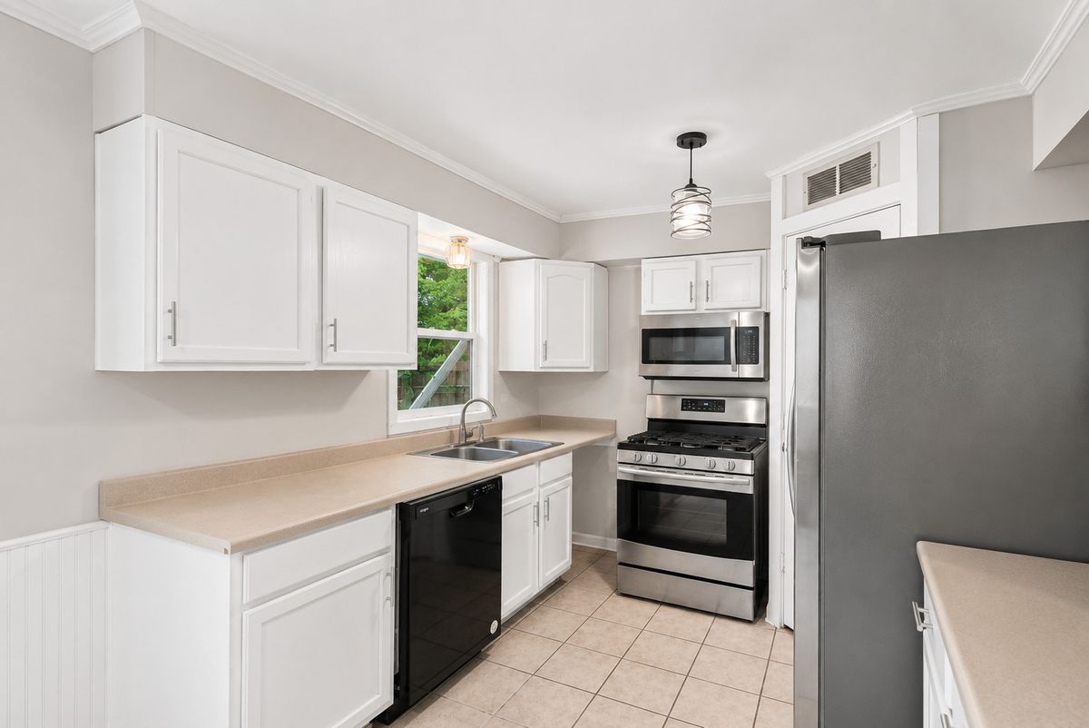 406 Winnebago Street, Park Forest, IL 60466