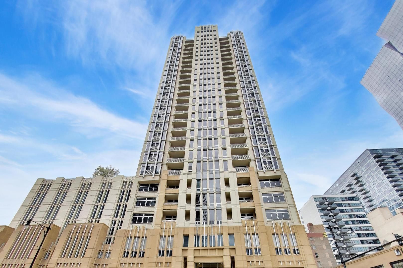 1400 S Michigan Avenue #1006 — Chicago, IL 60605