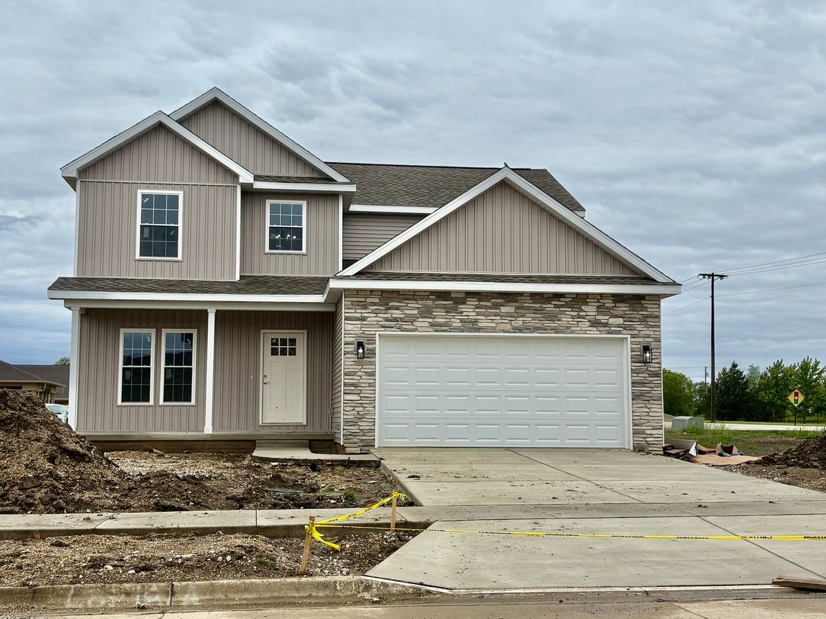 1201 Ridge Creek Road, Savoy, IL 61874