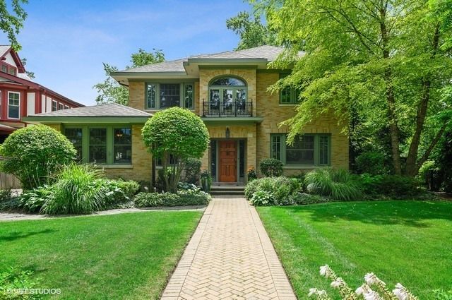411 Lake Avenue — Wilmette, IL 60091